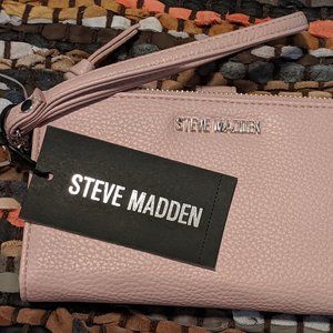 New Steve Madden Pink Wristlet- Double Compartment